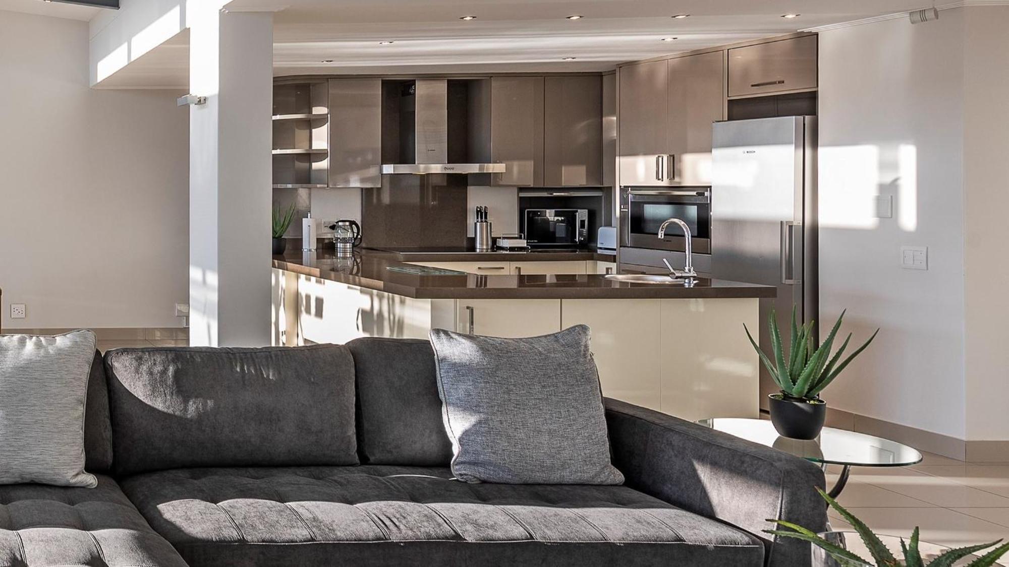 Blue Views Penthouse Beachfront Apartment With Pool Кейптаун Екстериор снимка