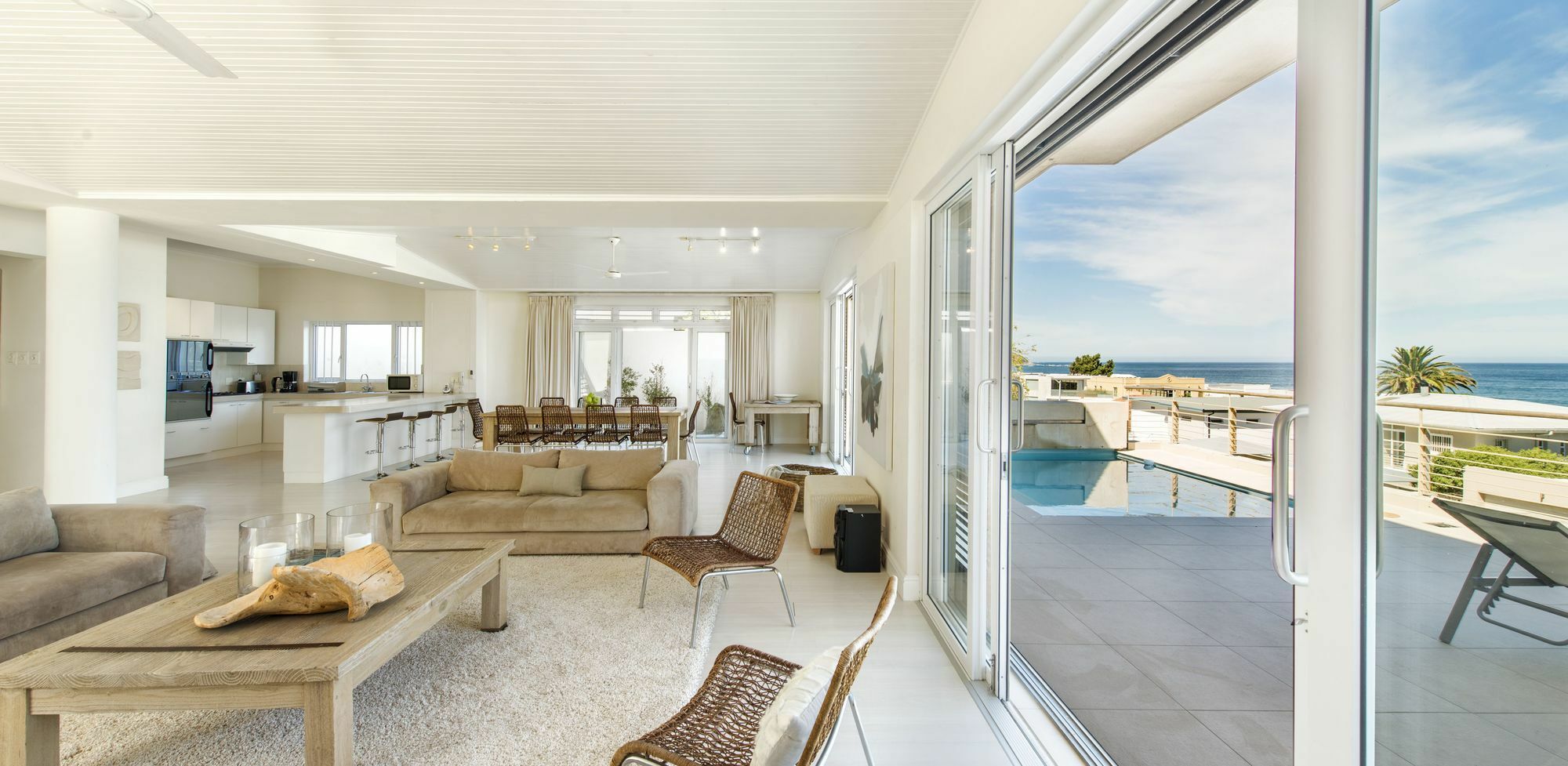 Blue Views Penthouse Beachfront Apartment With Pool Кейптаун Екстериор снимка