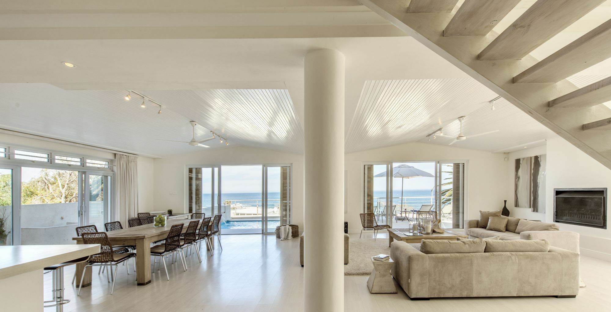 Blue Views Penthouse Beachfront Apartment With Pool Кейптаун Екстериор снимка