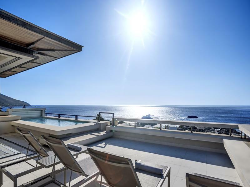 Blue Views Penthouse Beachfront Apartment With Pool Кейптаун Екстериор снимка