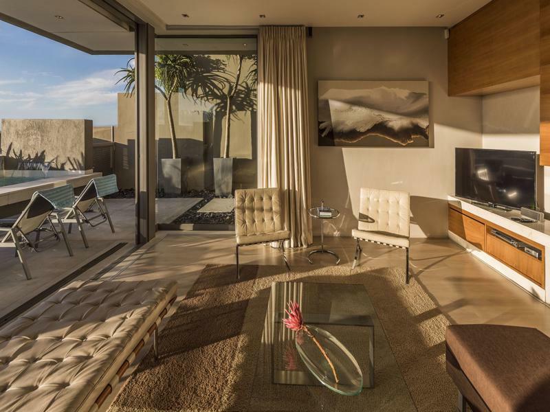 Blue Views Penthouse Beachfront Apartment With Pool Кейптаун Екстериор снимка